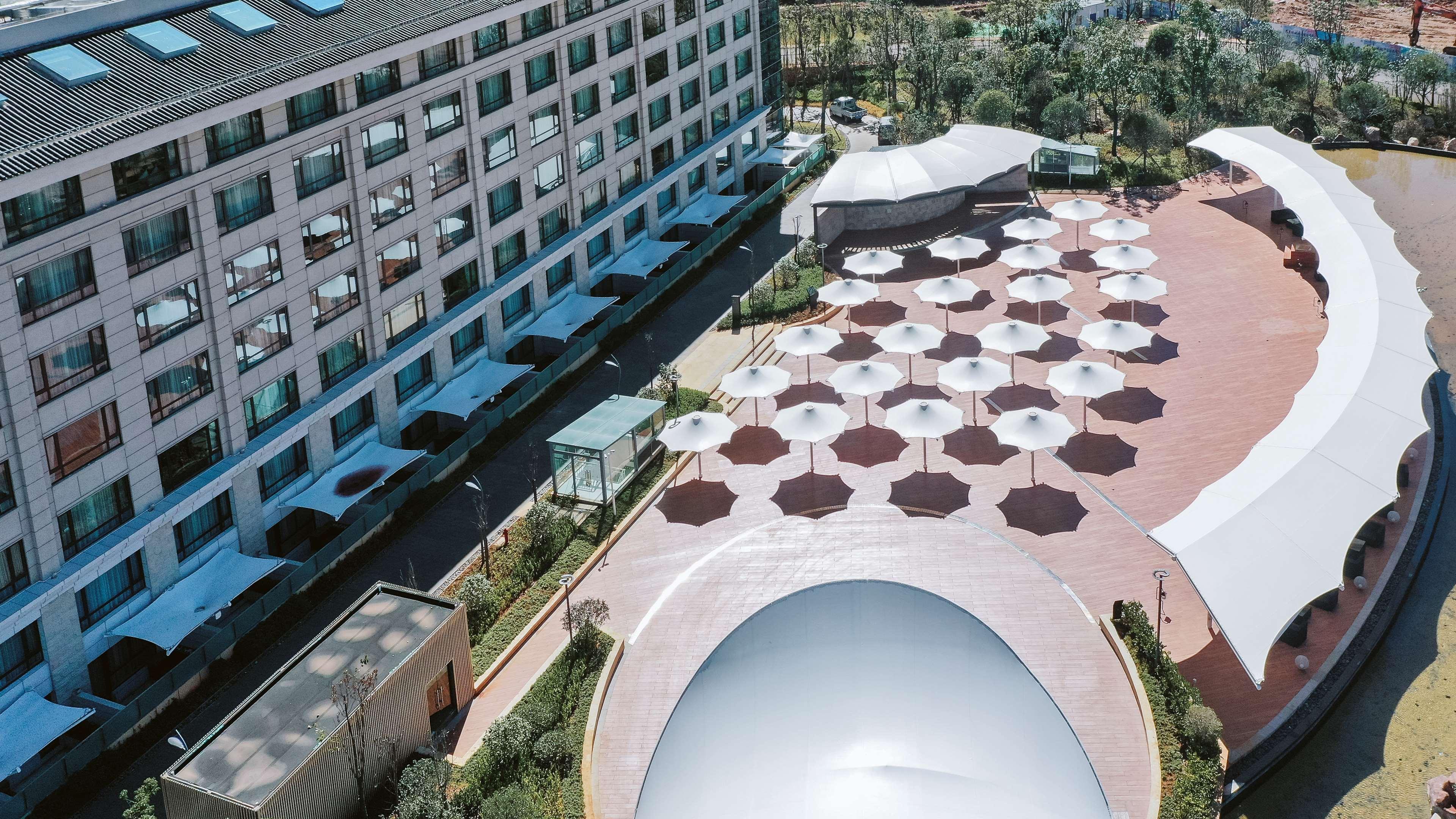 Hilton Lijiang Hotel Lijiang  Bagian luar foto