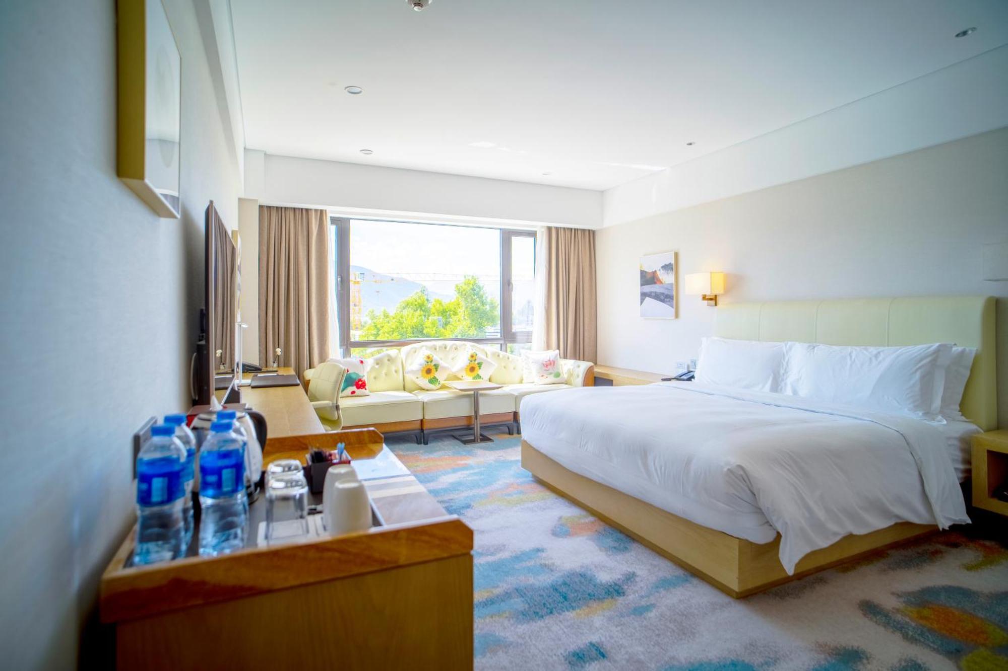 Hilton Lijiang Hotel Lijiang  Bagian luar foto