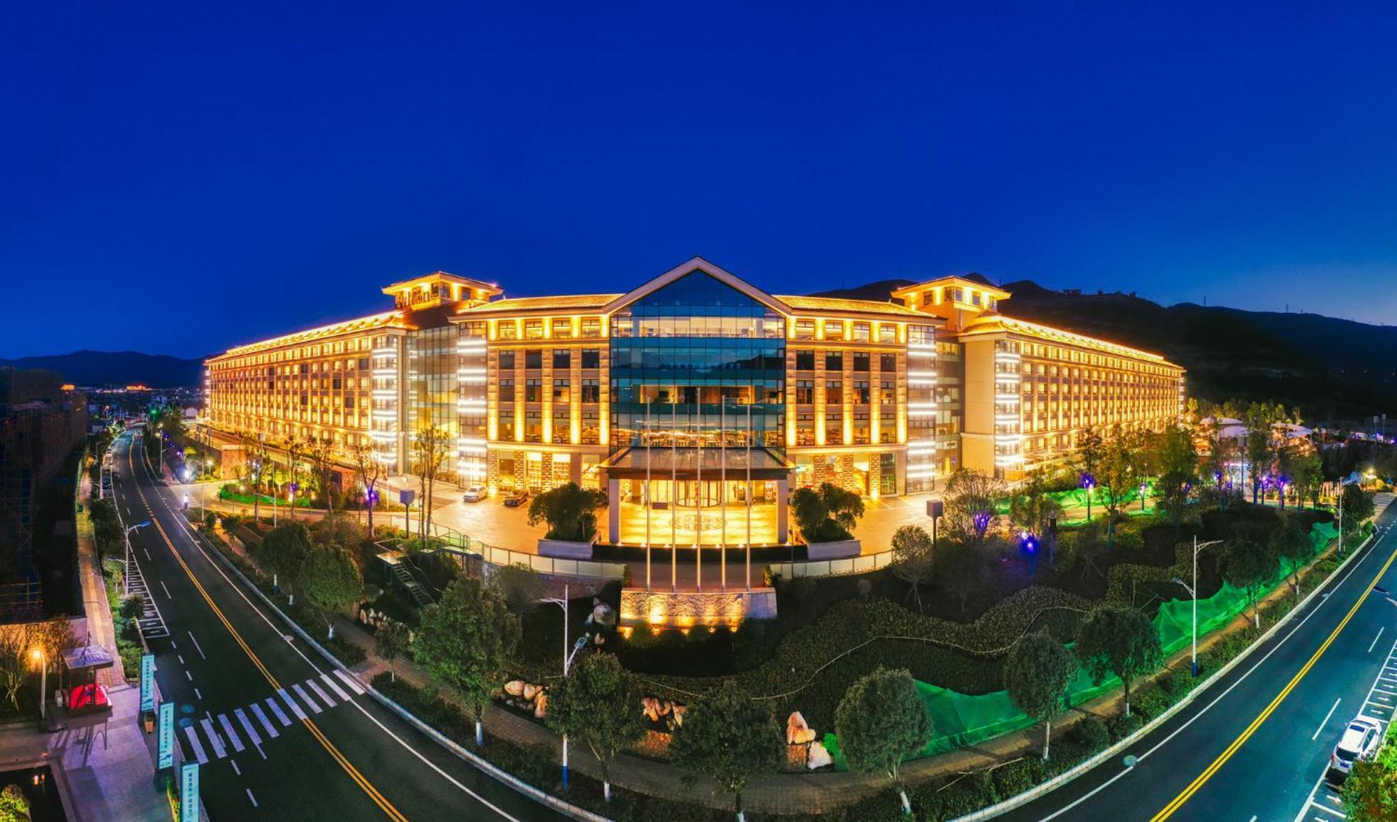 Hilton Lijiang Hotel Lijiang  Bagian luar foto
