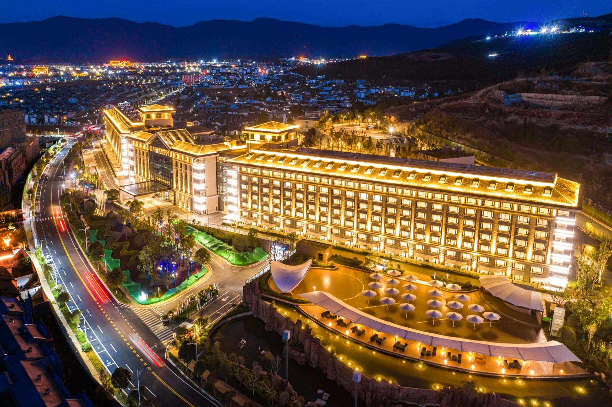 Hilton Lijiang Hotel Lijiang  Bagian luar foto
