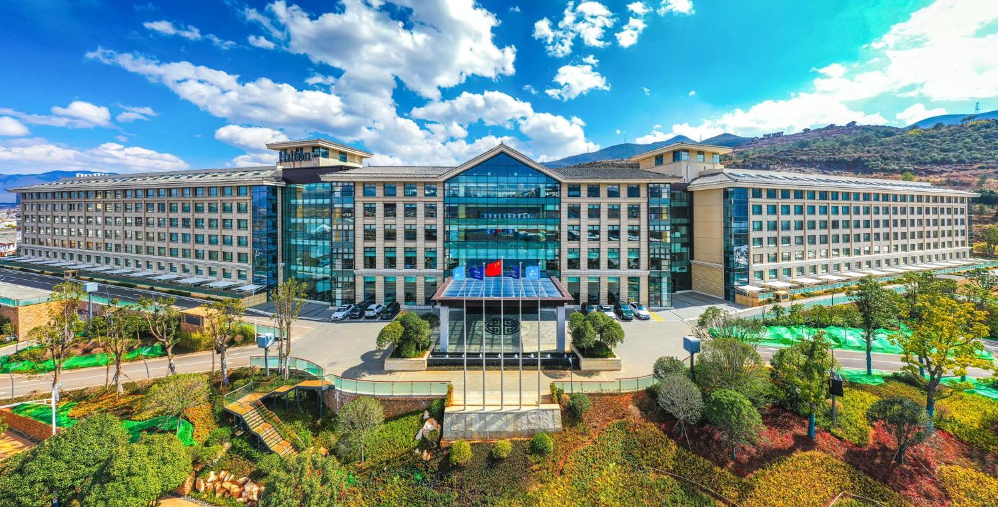 Hilton Lijiang Hotel Lijiang  Bagian luar foto